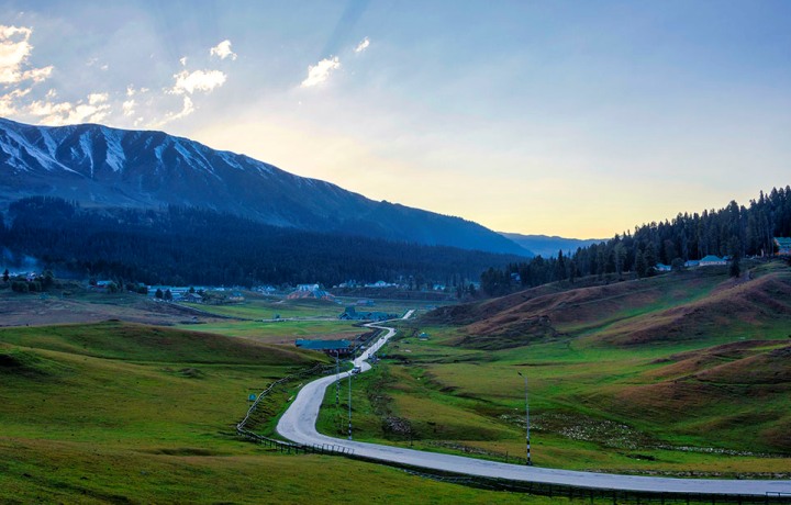  Kashmir Tour Ex - Srinagar